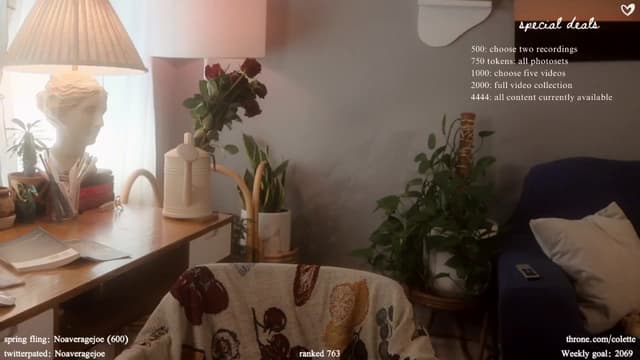 Gallery image thumbnail from Femme's myfreecams stream on, 04/19/2024, 19:39 image 10 of 20