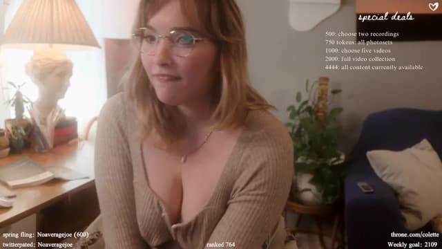 Gallery image thumbnail from Femme's myfreecams stream on, 04/19/2024, 19:39 image 9 of 20