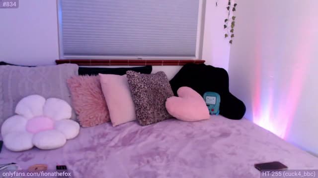 Gallery image thumbnail from Fiona's myfreecams stream on, 04/24/2023, 08:14 image 2 of 20