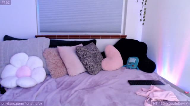 Gallery image thumbnail from Fiona's myfreecams stream on, 05/06/2023, 07:55 image 1 of 20