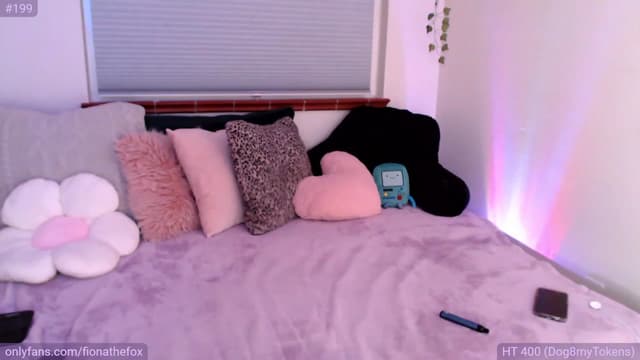 Gallery image thumbnail from Fiona's myfreecams stream on, 05/09/2023, 10:42 image 14 of 20