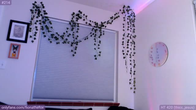 Gallery image thumbnail from Fiona's myfreecams stream on, 05/11/2023, 09:58 image 5 of 20
