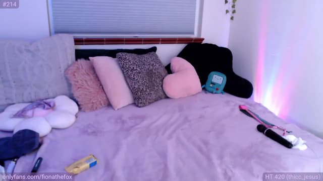 Gallery image thumbnail from Fiona's myfreecams stream on, 05/11/2023, 09:58 image 16 of 20