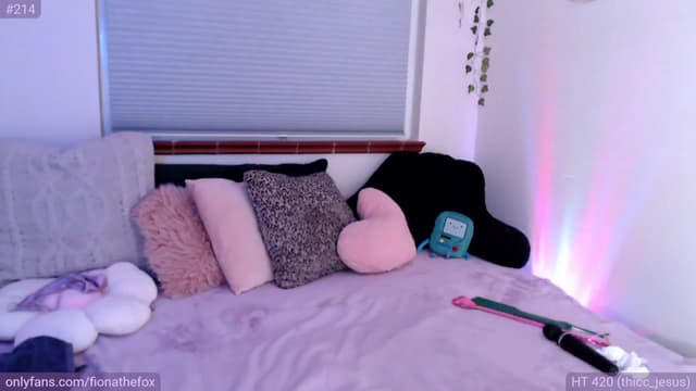 Gallery image thumbnail from Fiona's myfreecams stream on, 05/11/2023, 09:58 image 11 of 20