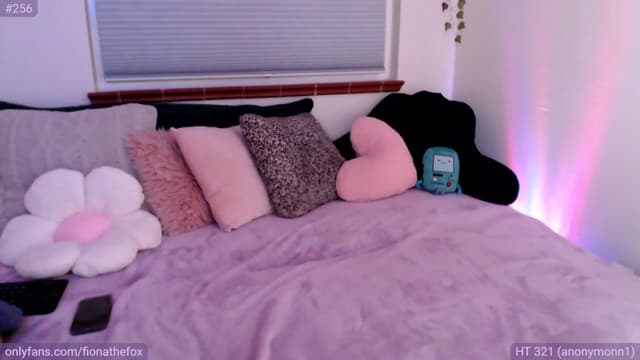 Gallery image thumbnail from Fiona's myfreecams stream on, 05/15/2023, 10:17 image 18 of 20
