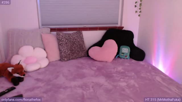 Gallery image thumbnail from Fiona's myfreecams stream on, 05/19/2023, 09:14 image 8 of 20