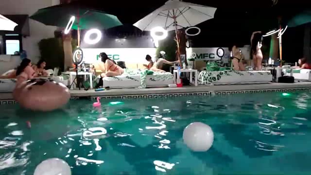 Gallery image thumbnail from Fiona's myfreecams stream on, 05/23/2023, 07:01 image 19 of 20