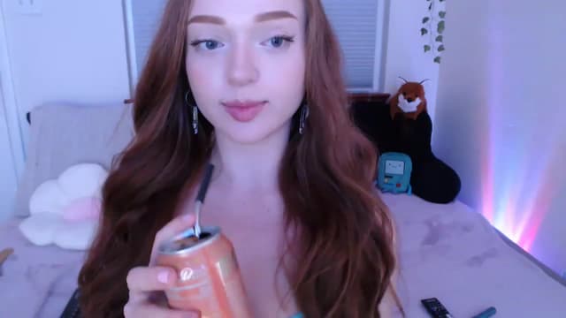 Gallery image thumbnail from Fiona's myfreecams stream on, 06/20/2023, 09:50 image 3 of 20