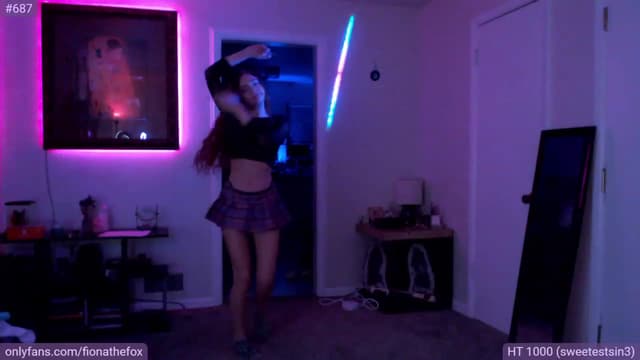 Gallery image thumbnail from Fiona's myfreecams stream on, 07/06/2023, 08:50 image 3 of 20