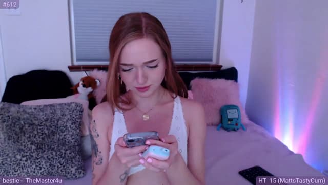 Gallery image thumbnail from Fiona's myfreecams stream on, 07/18/2023, 06:15 image 3 of 20