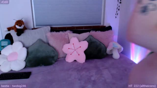 Gallery image thumbnail from Fiona's myfreecams stream on, 07/28/2023, 07:30 image 11 of 20