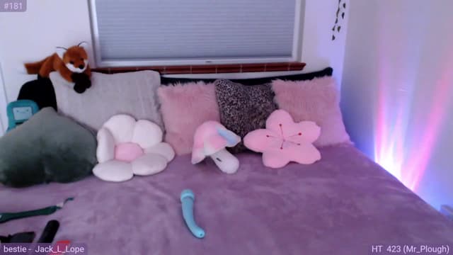 Gallery image thumbnail from Fiona's myfreecams stream on, 08/28/2023, 09:17 image 17 of 20