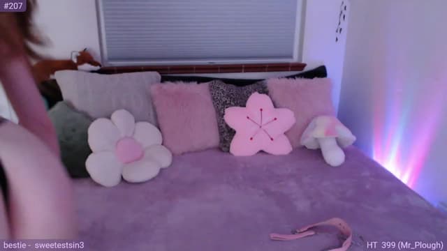Gallery image thumbnail from Fiona's myfreecams stream on, 09/02/2023, 08:35 image 5 of 20