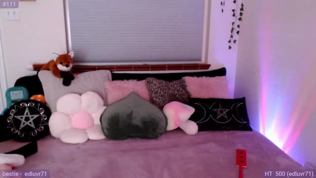 Gallery image thumbnail from Fiona's myfreecams stream on, 10/17/2023, 08:43 image 5 of 20