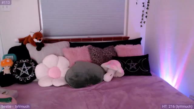 Gallery image thumbnail from Fiona's myfreecams stream on, 10/25/2023, 07:57 image 7 of 20