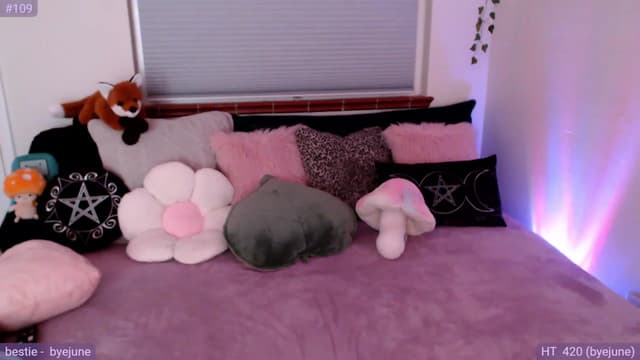 Gallery image thumbnail from Fiona's myfreecams stream on, 10/25/2023, 08:46 image 8 of 20