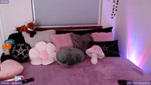 Gallery image thumbnail from Fiona's myfreecams stream on, 10/25/2023, 08:46 image 16 of 20