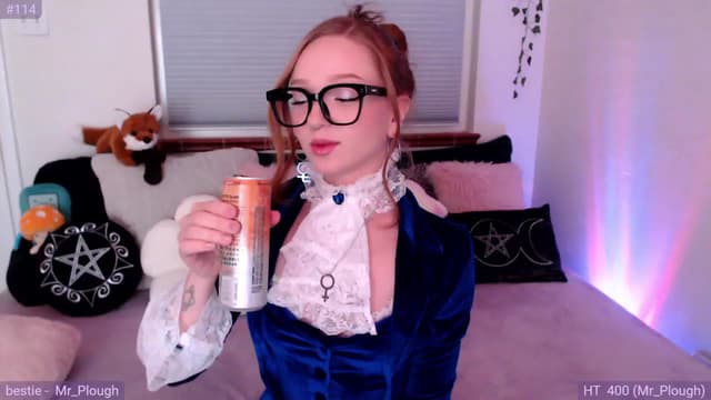 Gallery image thumbnail from Fiona's myfreecams stream on, 10/28/2023, 08:25 image 1 of 20