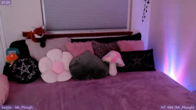 Gallery image thumbnail from Fiona's myfreecams stream on, 10/28/2023, 10:24 image 10 of 20