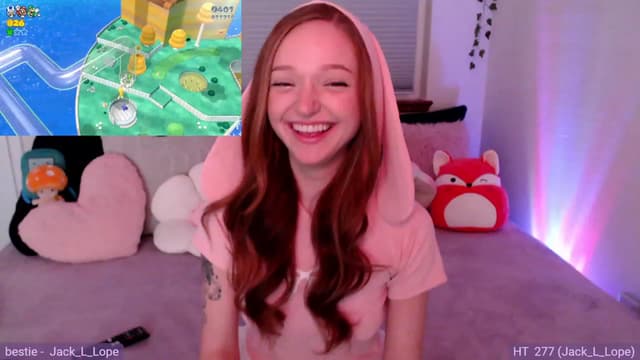Gallery image thumbnail from Fiona's myfreecams stream on, 11/13/2023, 09:32 image 4 of 20