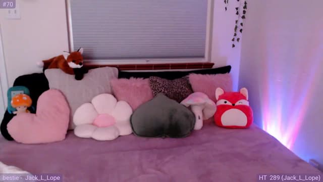 Gallery image thumbnail from Fiona's myfreecams stream on, 11/13/2023, 09:32 image 9 of 20