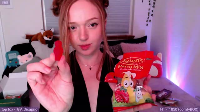 Gallery image thumbnail from Fiona's myfreecams stream on, 11/21/2023, 12:28 image 1 of 20