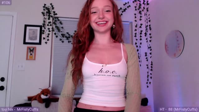 Gallery image thumbnail from Fiona's myfreecams stream on, 12/18/2023, 09:26 image 1 of 20