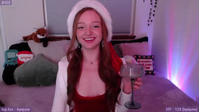 Gallery image thumbnail from Fiona's myfreecams stream on, 12/19/2023, 07:37 image 18 of 20