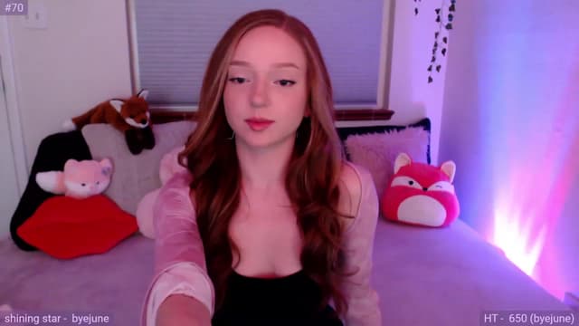 Gallery image thumbnail from Fiona's myfreecams stream on, 02/10/2024, 07:45 image 7 of 20
