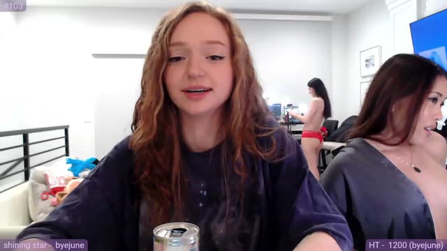 Gallery image thumbnail from Fiona's myfreecams stream on, 02/25/2024, 02:18 image 7 of 20