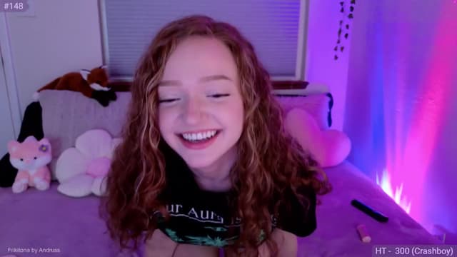 Gallery image thumbnail from Fiona's myfreecams stream on, 04/08/2024, 07:46 image 5 of 20