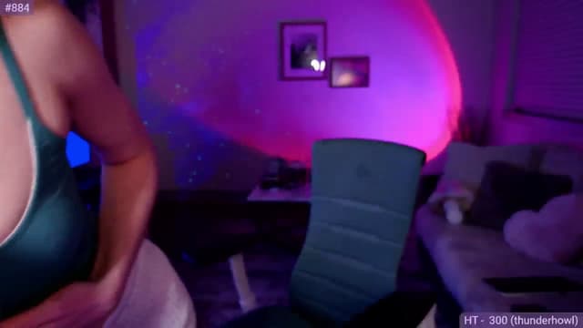 Gallery image thumbnail from Fiona's myfreecams stream on, 06/05/2024, 07:46 image 17 of 20