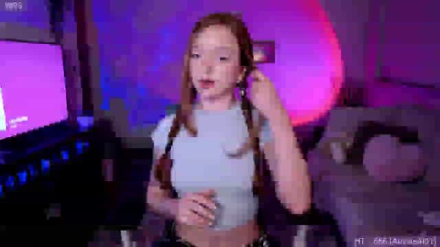 Gallery image thumbnail from Fiona's myfreecams stream on, 06/07/2024, 07:32 image 15 of 20
