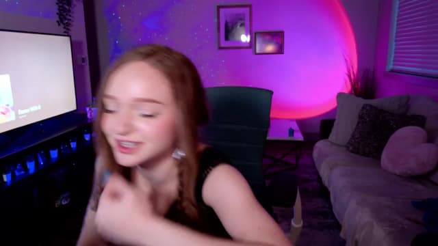 Gallery image thumbnail from Fiona's myfreecams stream on, 07/14/2024, 11:38 image 12 of 20