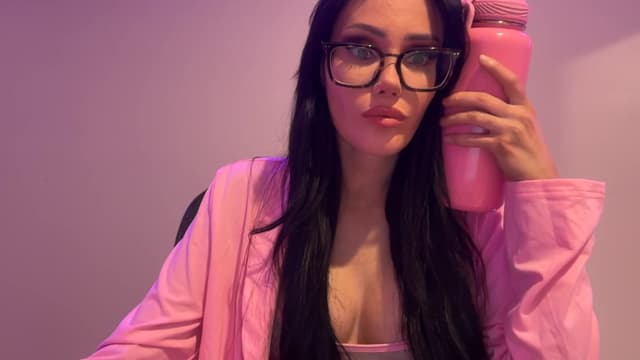 Gallery image thumbnail from Gia__'s myfreecams stream on, 10/02/2025, 05:29 image 8 of 20