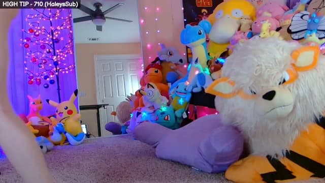 Gallery image thumbnail from HALEY's myfreecams stream on, 05/04/2025, 06:11 image 6 of 20