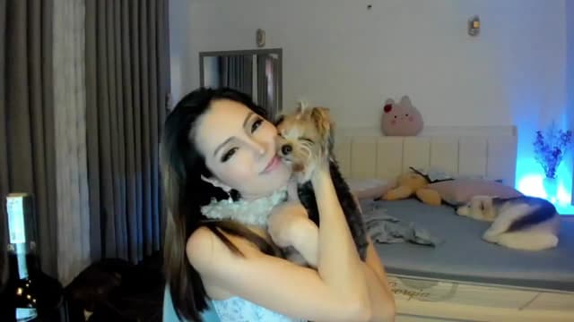 Gallery image thumbnail from Haru_'s myfreecams stream on, 08/12/2025, 04:37 image 9 of 20