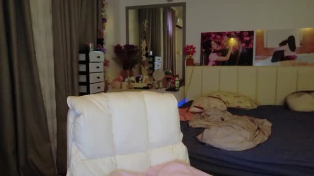 Gallery image thumbnail from Haru_'s myfreecams stream on, 03/08/2026, 06:26 image 19 of 20