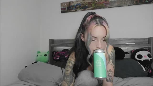 Gallery image thumbnail from Hxzel's myfreecams stream on, 04/16/2026, 02:54 image 12 of 20