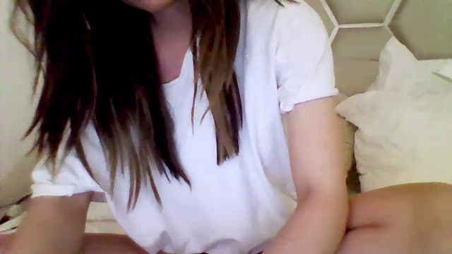 Gallery image thumbnail from Isa__'s myfreecams stream on, 05/26/2023, 18:36 image 20 of 20