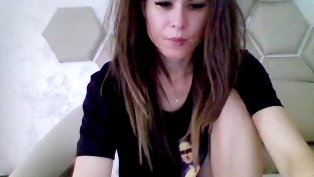 Gallery image thumbnail from Isa__'s myfreecams stream on, 05/31/2023, 07:46 image 4 of 20