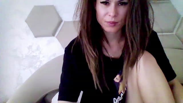 Gallery image thumbnail from Isa__'s myfreecams stream on, 05/31/2023, 07:46 image 9 of 20