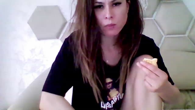 Gallery image thumbnail from Isa__'s myfreecams stream on, 05/31/2023, 07:46 image 19 of 20