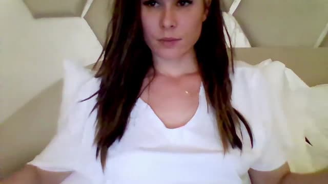 Gallery image thumbnail from Isa__'s myfreecams stream on, 07/26/2023, 20:39 image 1 of 20