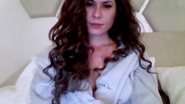 Gallery image thumbnail from Isa__'s myfreecams stream on, 09/25/2023, 22:33 image 12 of 20