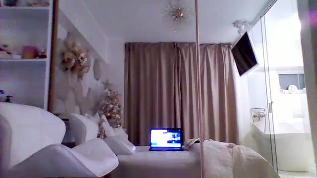 Gallery image thumbnail from Isa__'s myfreecams stream on, 11/24/2023, 20:47 image 1 of 20
