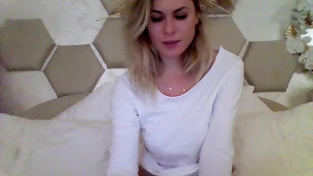 Gallery image thumbnail from Isa__'s myfreecams stream on, 11/24/2023, 20:47 image 20 of 20