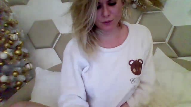 Gallery image thumbnail from Isa__'s myfreecams stream on, 01/14/2024, 22:07 image 5 of 20