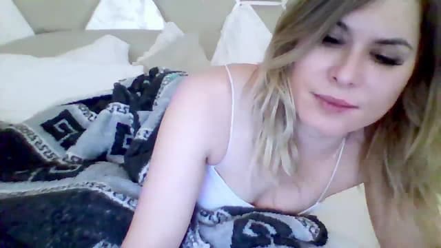 Gallery image thumbnail from Isa__'s myfreecams stream on, 02/24/2024, 21:19 image 2 of 20