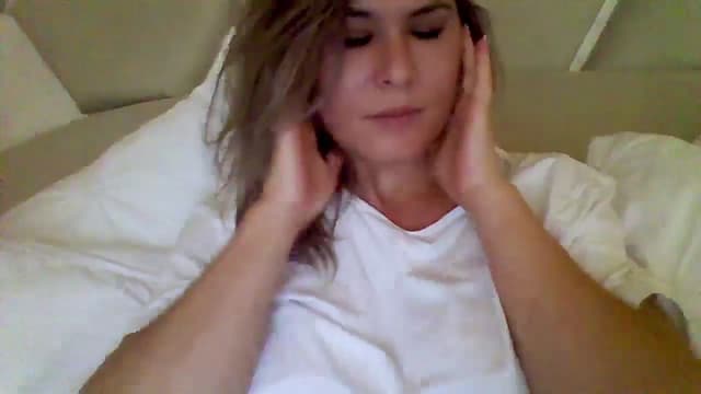 Gallery image thumbnail from Isa__'s myfreecams stream on, 09/18/2024, 03:18 image 18 of 20